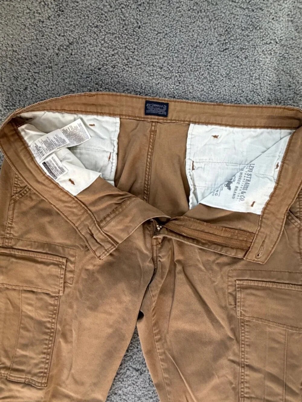 Levi’s 541 Athletic Fit Cargo Twill Pants Caraway Tan Khaki 38x32 PC9-24877